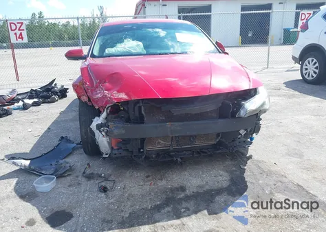 2022 Hyundai Elantra Sel z USA, uszkodzony, nr VIN 5NPLS4AG0NH069940